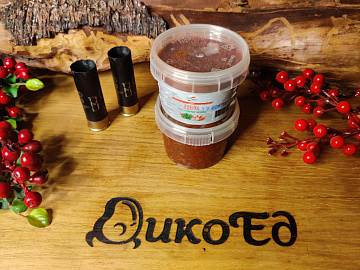 Фото соус Аджика свежая зелень и чеснок