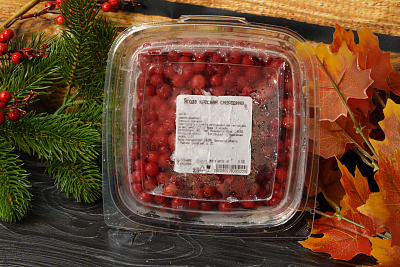 Превью Красная смородина быстрозамороженная 500 г